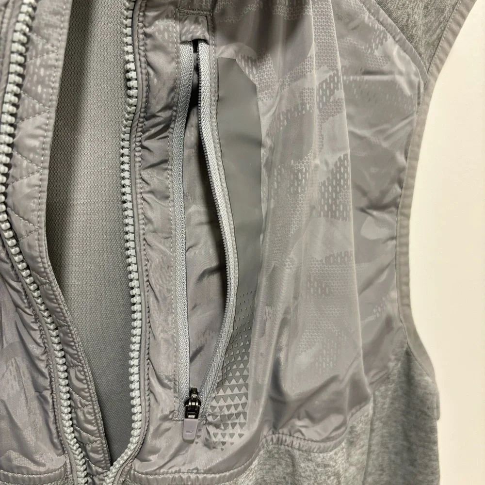 Vineyard Vines Men’s Fairhaven Vest Golf Gray Camo OTG Performance Zip Up Sport